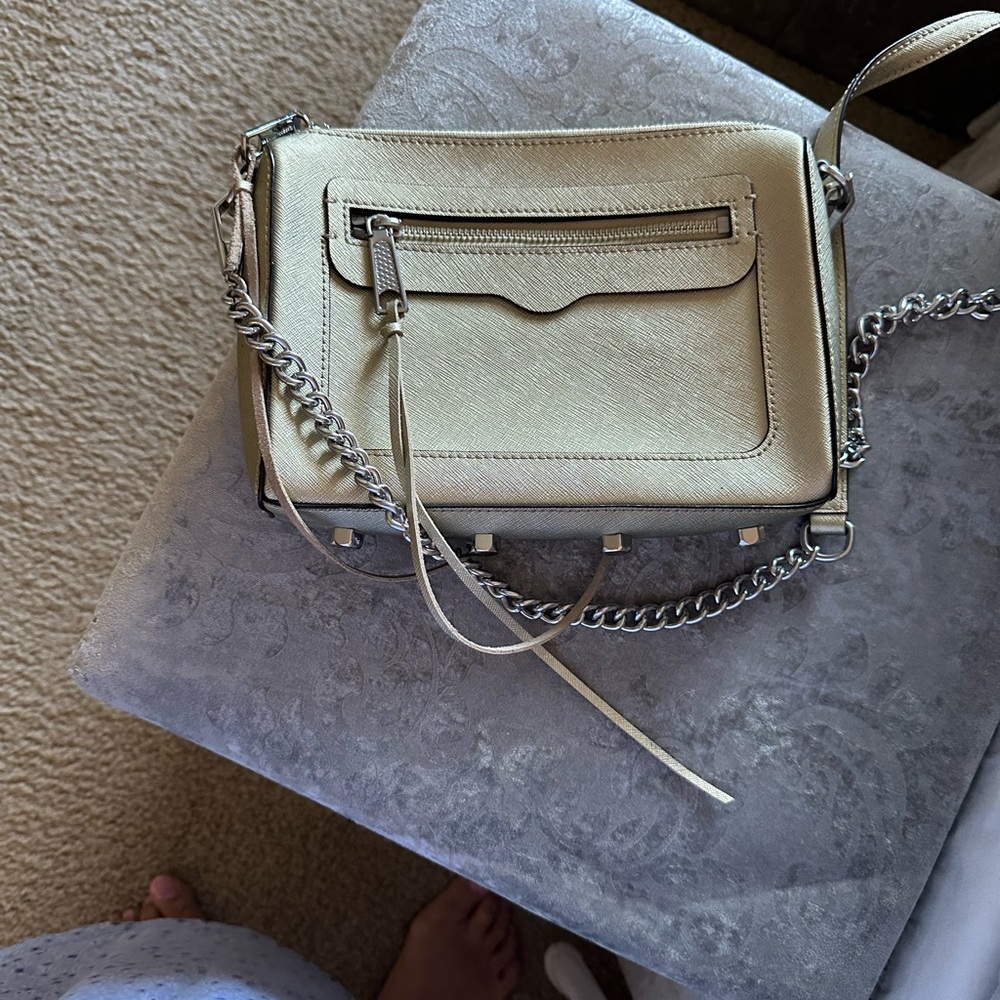 Never worn - Picture 2 of 3